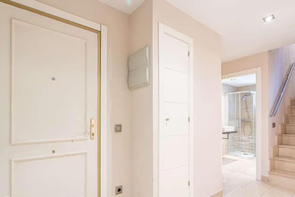 Impresionante Apartamento De 4 Dormitorios 3 Banos Y 2 Plazas De Garaje Madrid Bagian luar foto