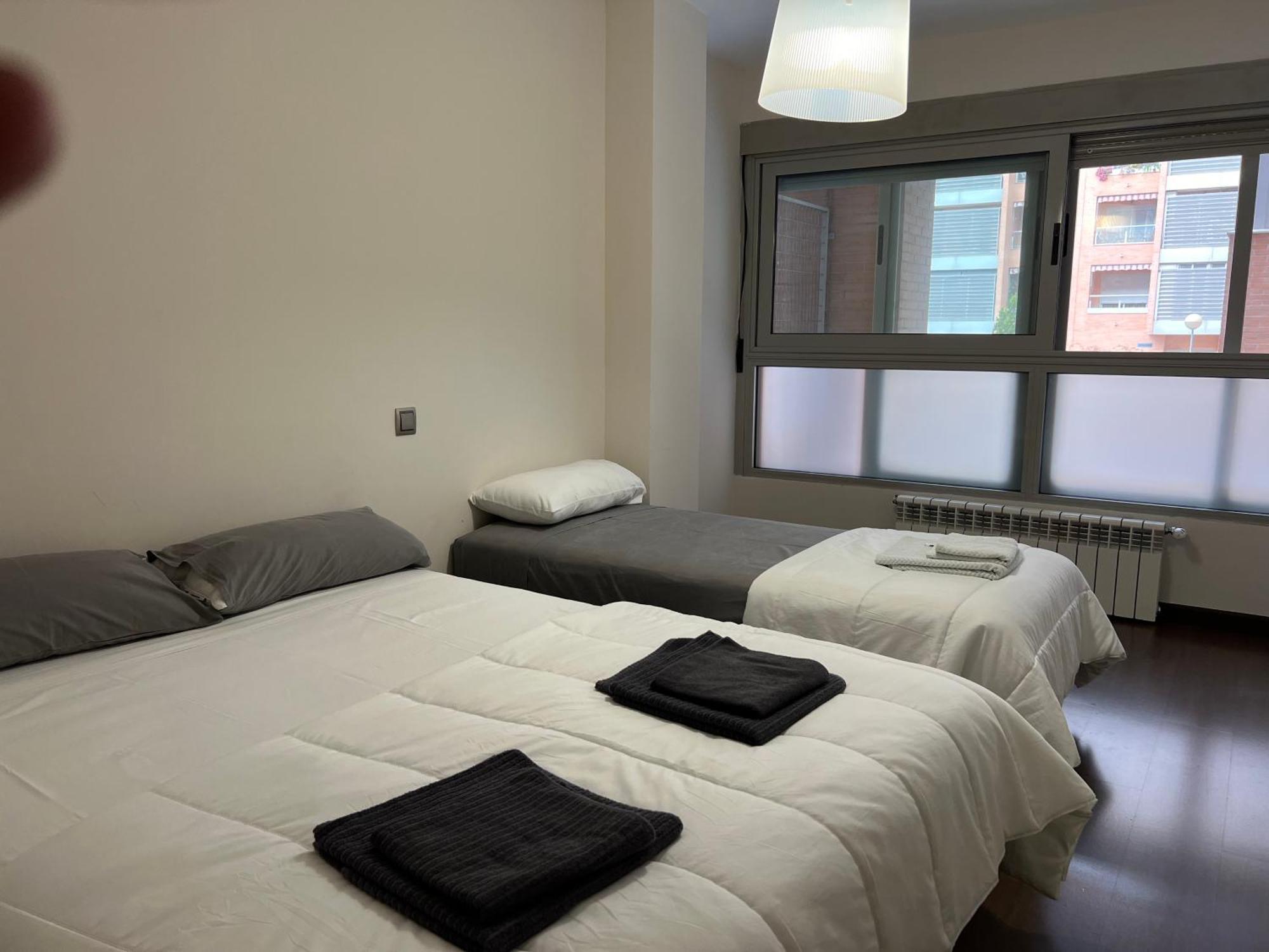 Impresionante Apartamento De 4 Dormitorios 3 Banos Y 2 Plazas De Garaje Madrid Bagian luar foto